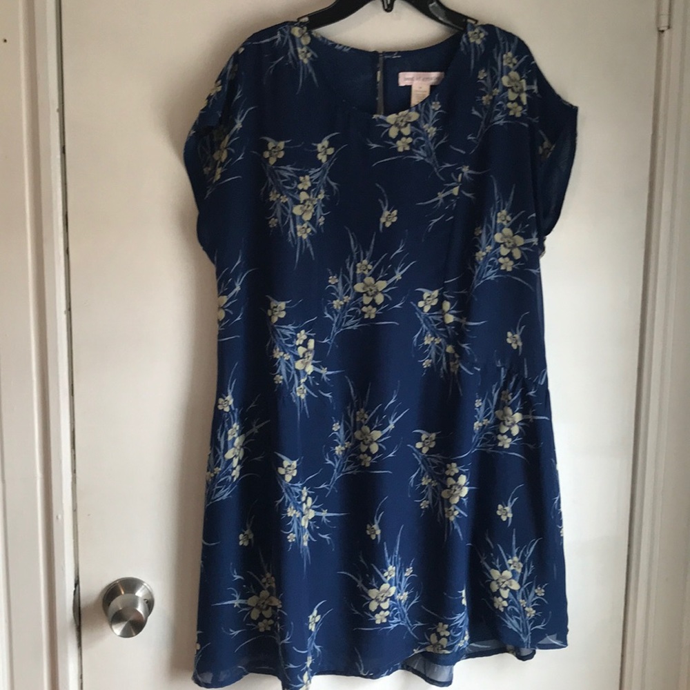 Floral blue and cream mini dress